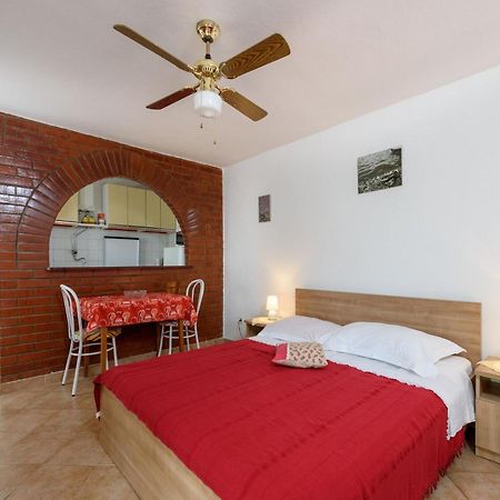 Apartments Mihaela โตรกีร์ ภายนอก รูปภาพ