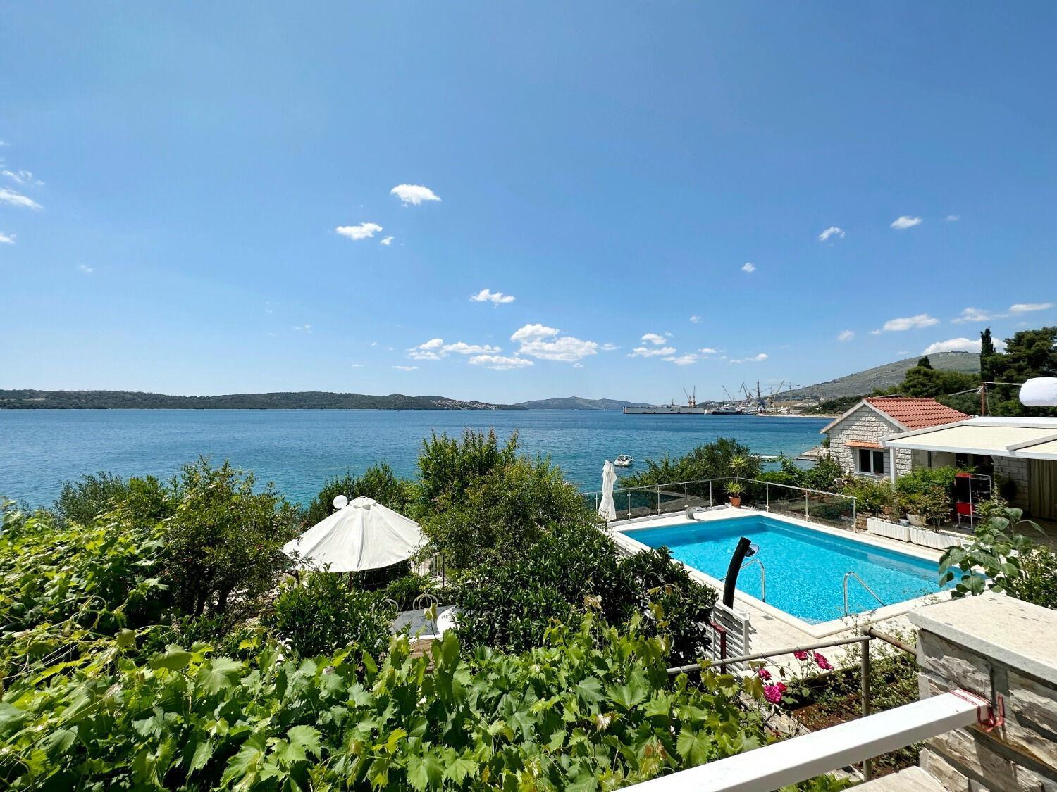 Apartments Mihaela โตรกีร์ ภายนอก รูปภาพ